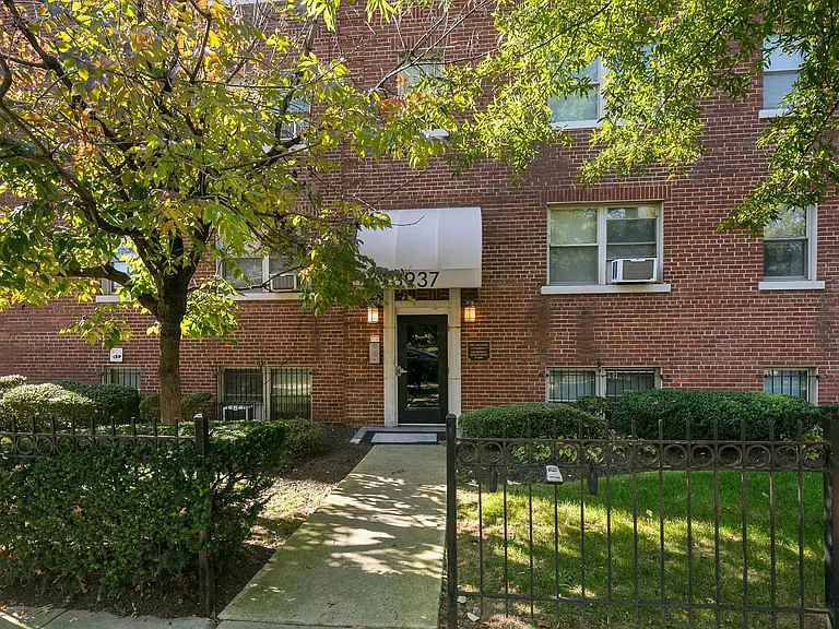 3937 S St SE — Photo 3