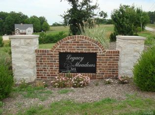 882 Destiny Dr, Villa Ridge, MO 63089