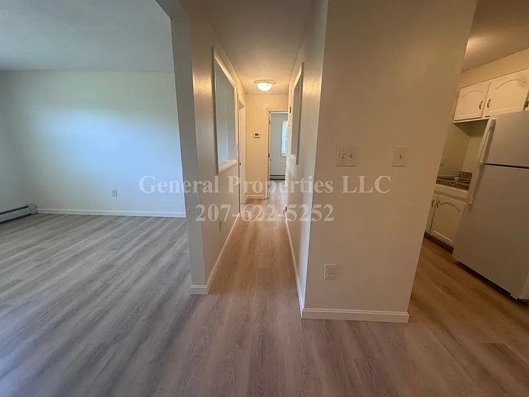 592 Riverside Dr #12 — Photo 6