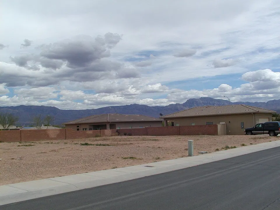 Building Photo 3