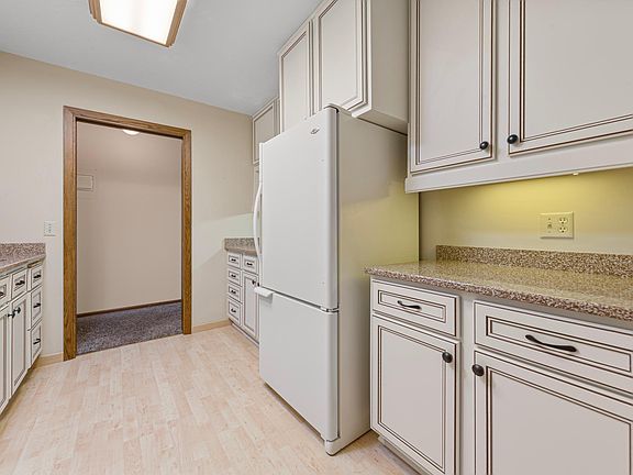 3rd image of 1000 Cannon Valley Dr E Unit 124