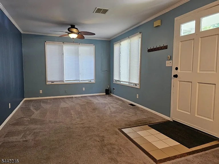 22 Amherst Way — Photo 4