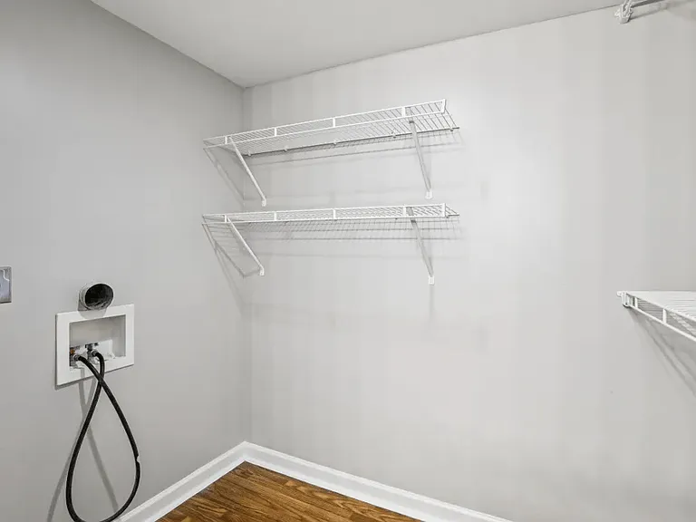 Brookwood Apartments — Photo 10