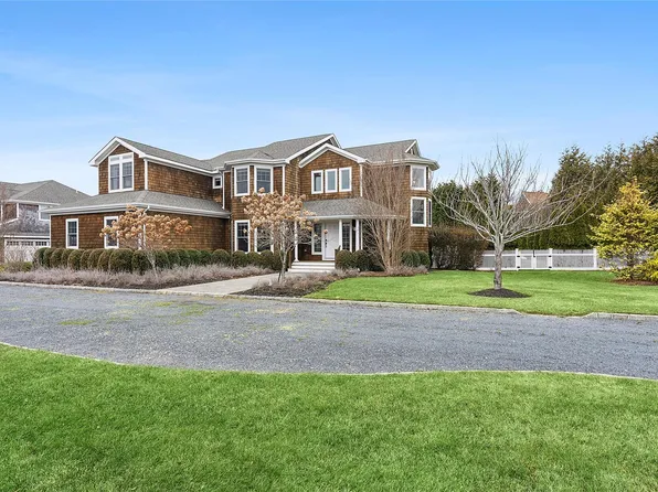 17 Summer Drive, Southampton, NY 11968