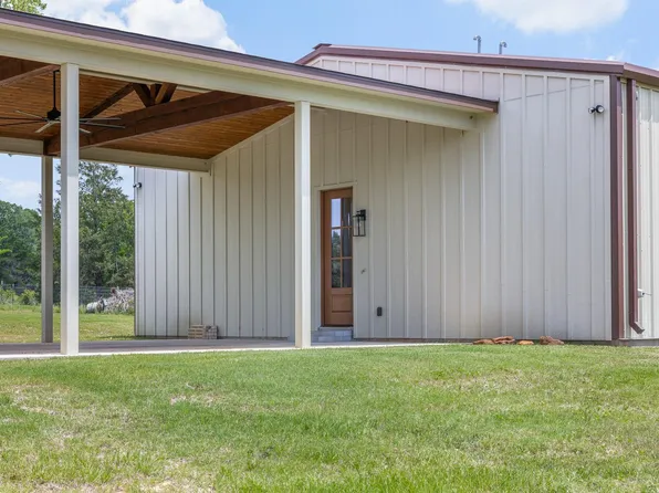 1371 Private Road 2051, Giddings, TX 78942