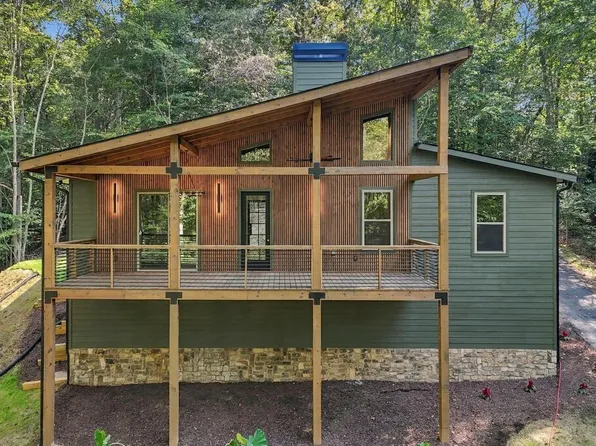 93 Elmwood Cir, Ellijay, GA 30540