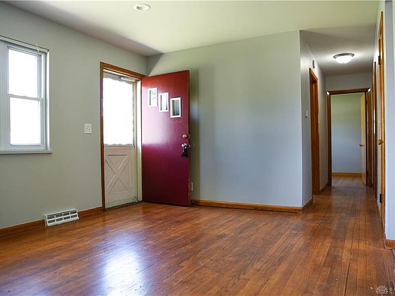 5th image of 4114 Helton Dr