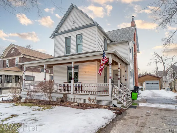 711 Union St, Port Huron, MI 48060