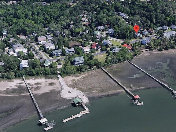 2nd image of 18 Petigru Drive