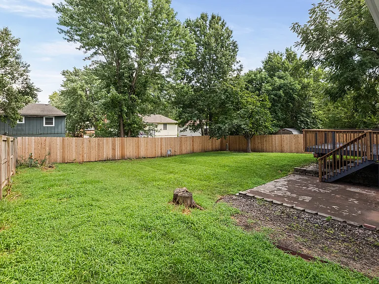 12813 S Sycamore St — Photo 30