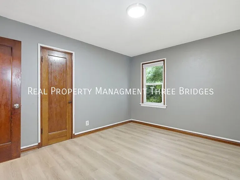 249 S Hartnett Ave — Photo 10