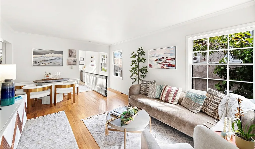 2 bed, 1000 sqft, $6,000 — Photo 3