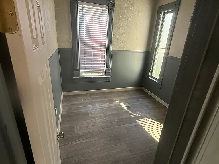 401 Sherman St #1 — Photo 3