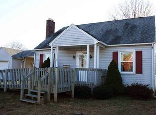 1088 W Meadowbrook Rd, Pottstown, PA 19465