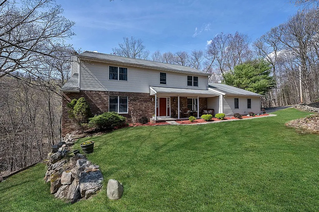 164 Miller Rd photo 1