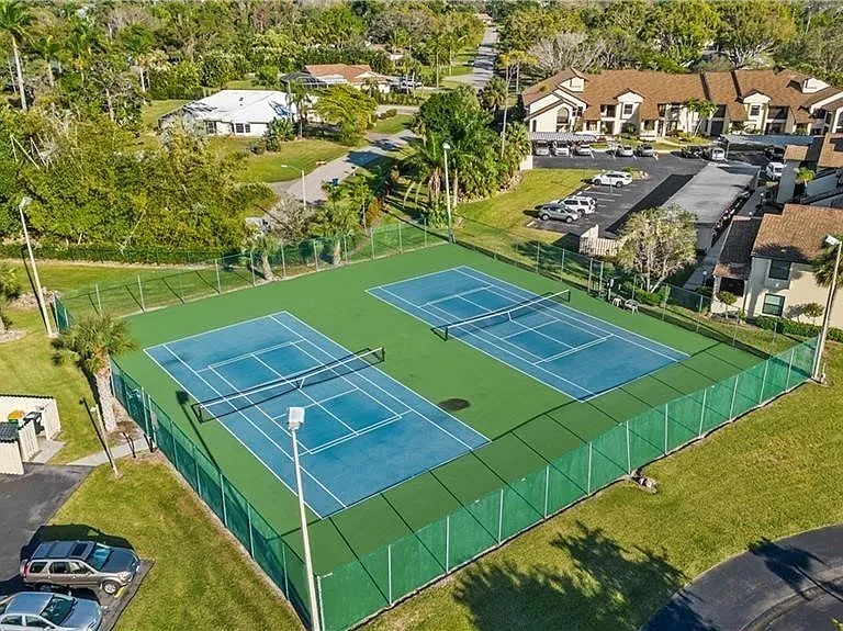 8565 Charter Club Cir #6 — Photo 34