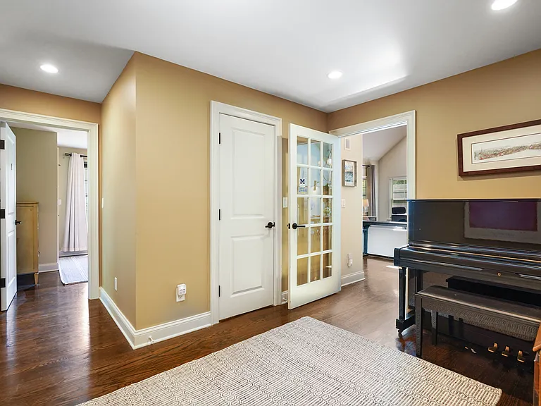 11 Annjim Dr — Photo 24