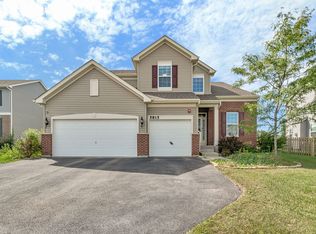 5815 Fairview Ln, Hoffman Estates, IL 60192