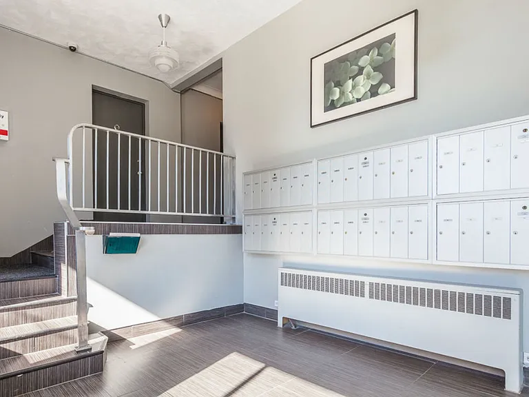 145 Stewart St — Photo 4