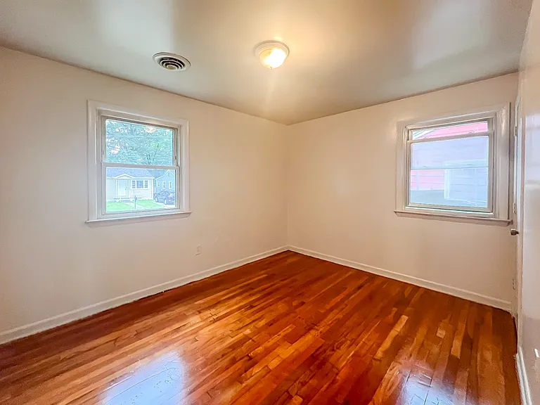 2303 Maclin Cir — Photo 9