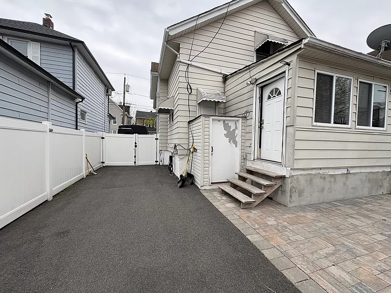 41 Franklin Pl #1 — Photo 11