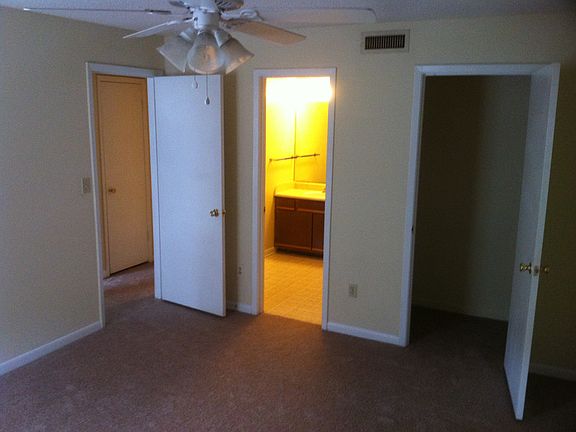 5th image of 3590 Sable Palm Ln Unit O