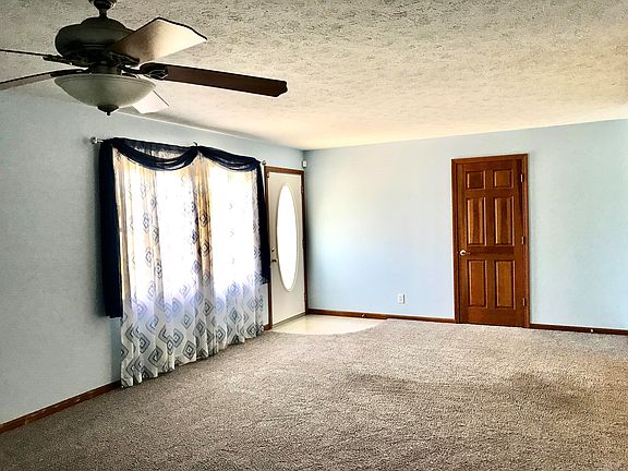4th image of 1364 E Galyn St