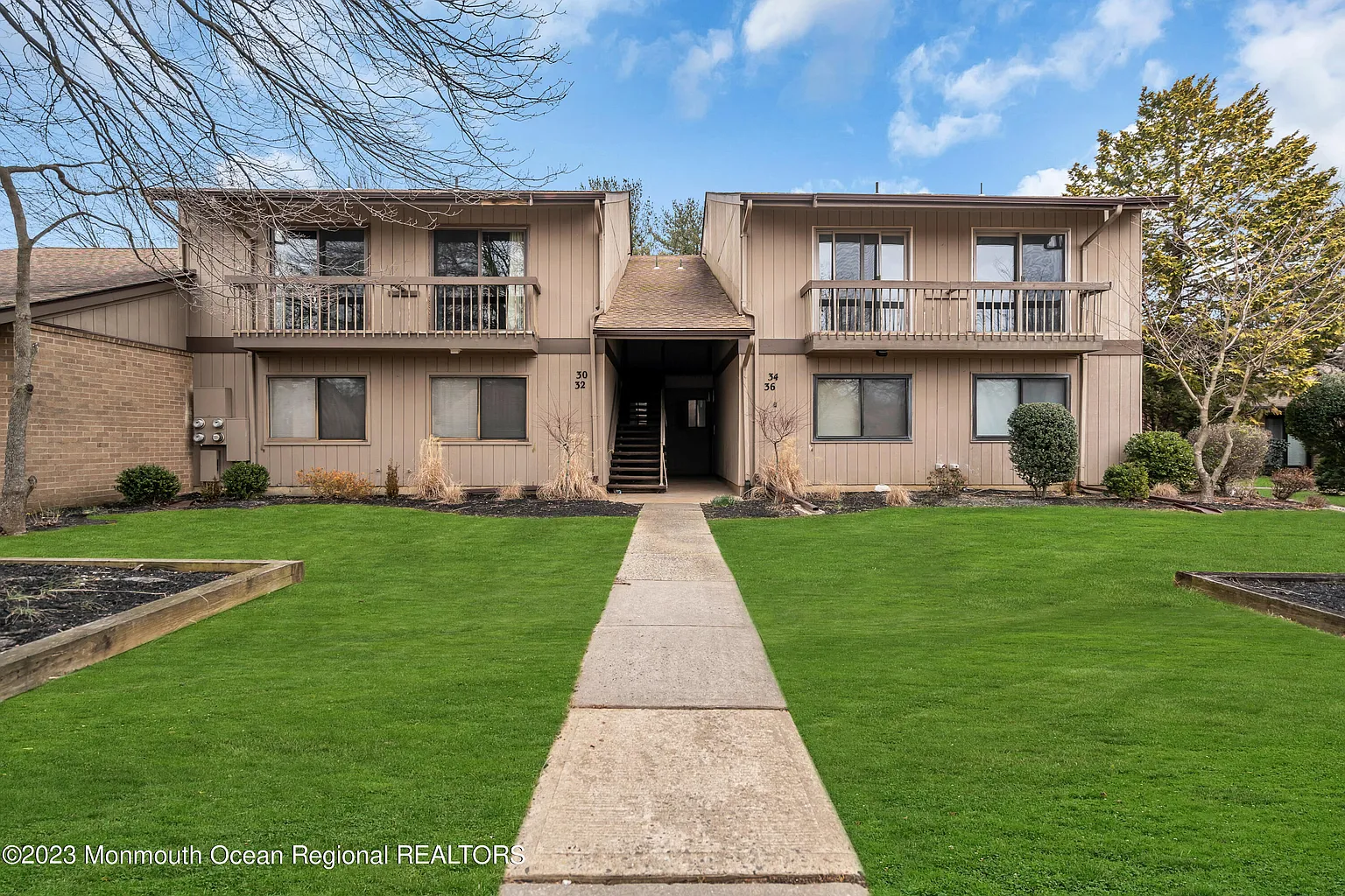 34 Claremont Court photo 1