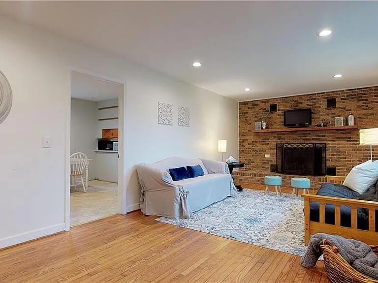 106 Azalea Dr — Photo 4