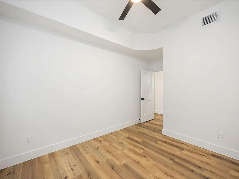 8013 Cora St #B — Photo 7