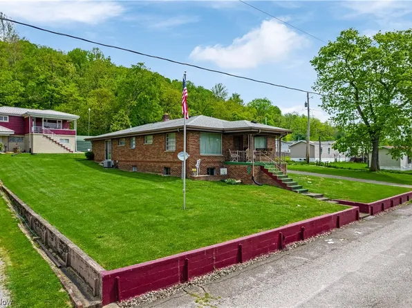 57756 Valley Dr #57760, Shadyside, OH 43947