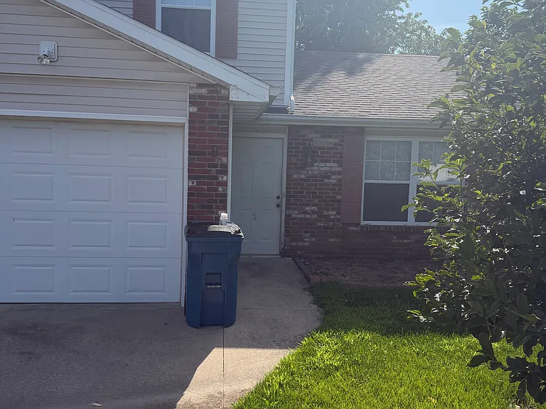 404 E Morgan Dr #B — Photo 1