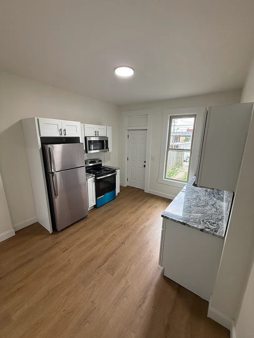 Newly Renovated 3-bedroom, 2.5 bath Townhome in Merion Village with Single-Car Garage — Photo 3