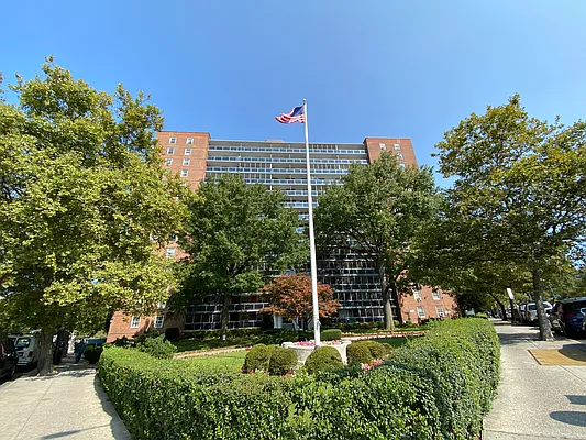 Sold by MJR Real Estate | media 7