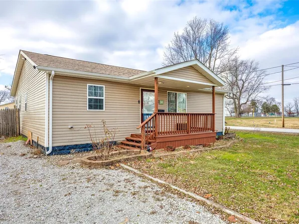 703 S Grant St, Litchfield, IL 62056