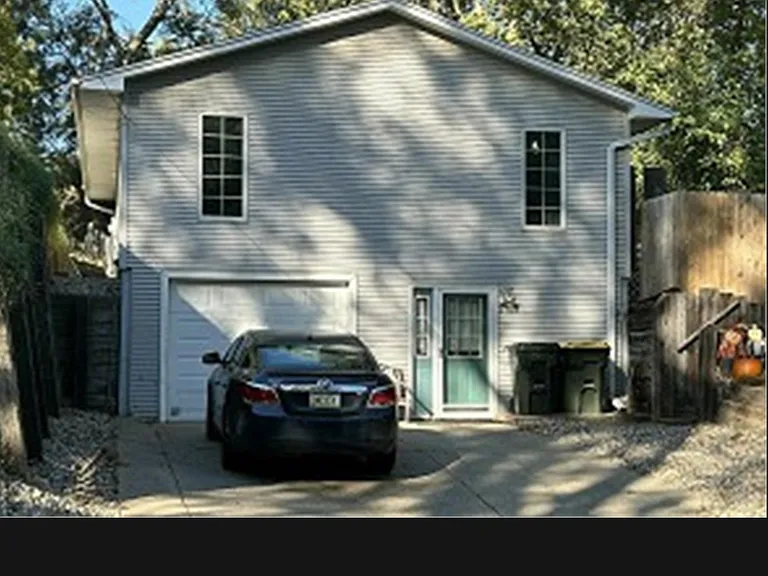 S Cleveland St — Photo 1