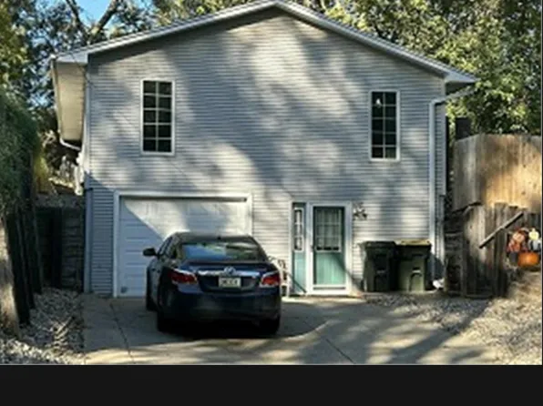 (undisclosed Address), Sioux City, IA 51106