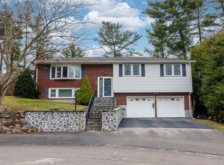 25 Laurie Ln, Dedham, MA 02026
