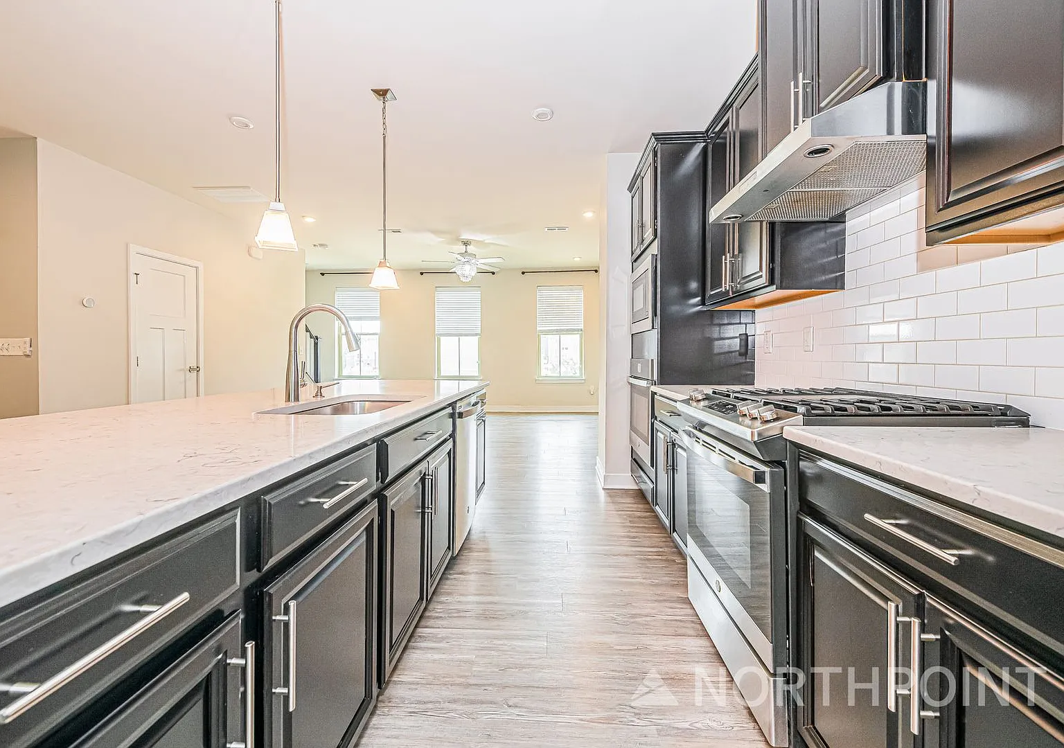 934_Channing Park Cir — Photo 2