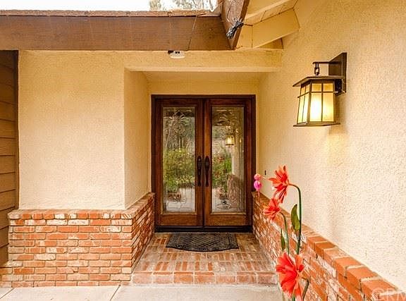 3rd image of 44307 Sandia Creek Dr
