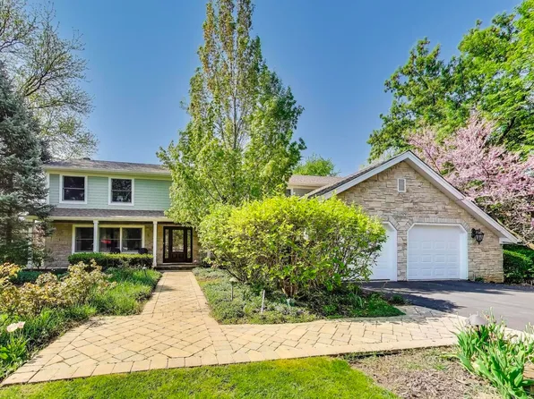 1519 Bull Creek Dr, Libertyville, IL 60048