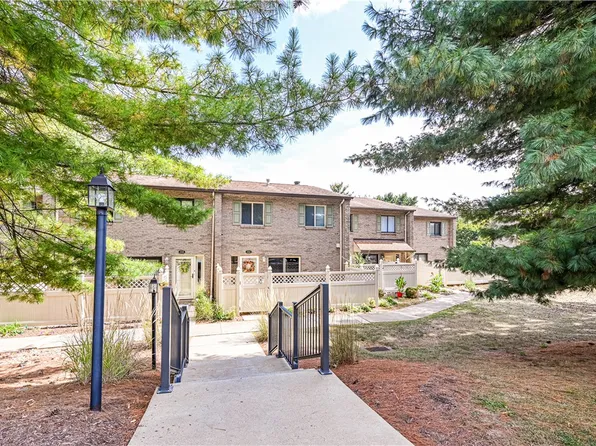 204 Williamsburg Ln, Export, PA 15632