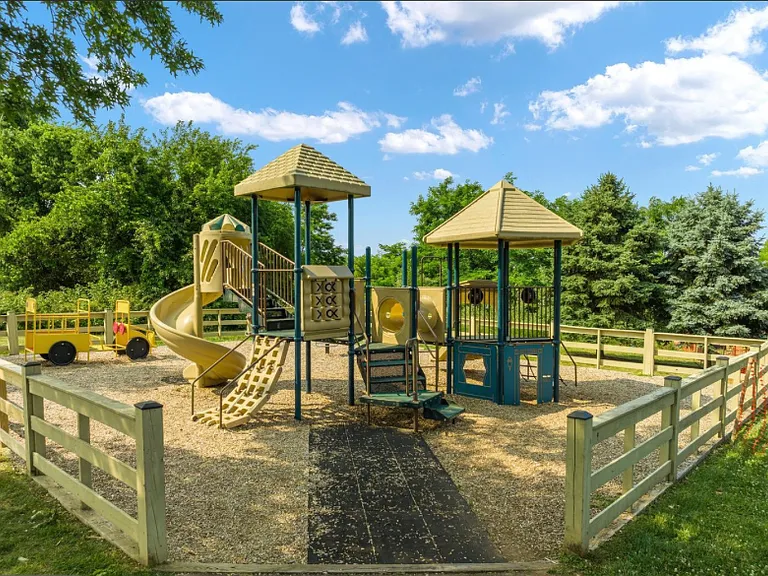 417 Old Waterford Rd NW — Photo 30