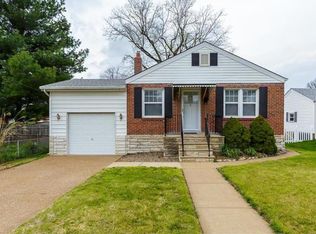 667 Ellwine Dr, Saint Louis, MO 63125