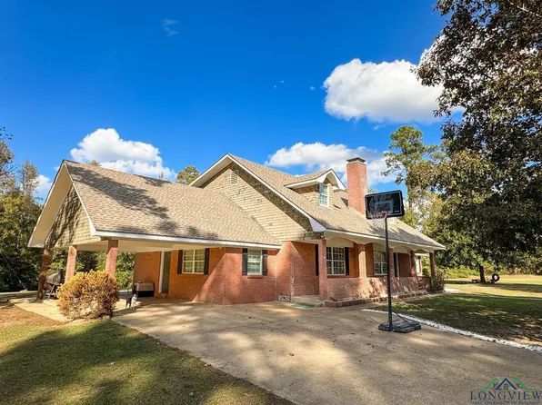 366 County Road 4123, Bivins, TX 75555