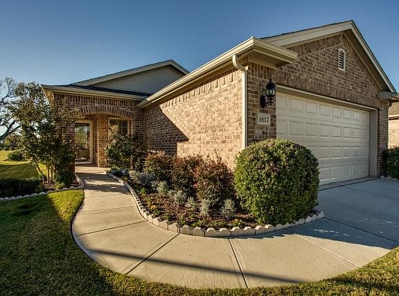 2nd image of 1617 Antelope Hills Dr