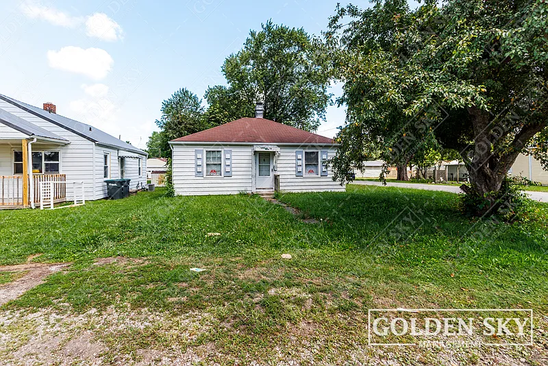 2 bed, 1.0 bath, $825 — Photo 2