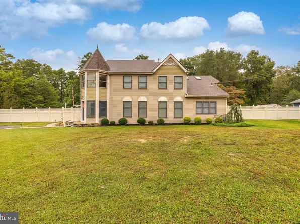 131 Braddock Ave, Hammonton, NJ 08037