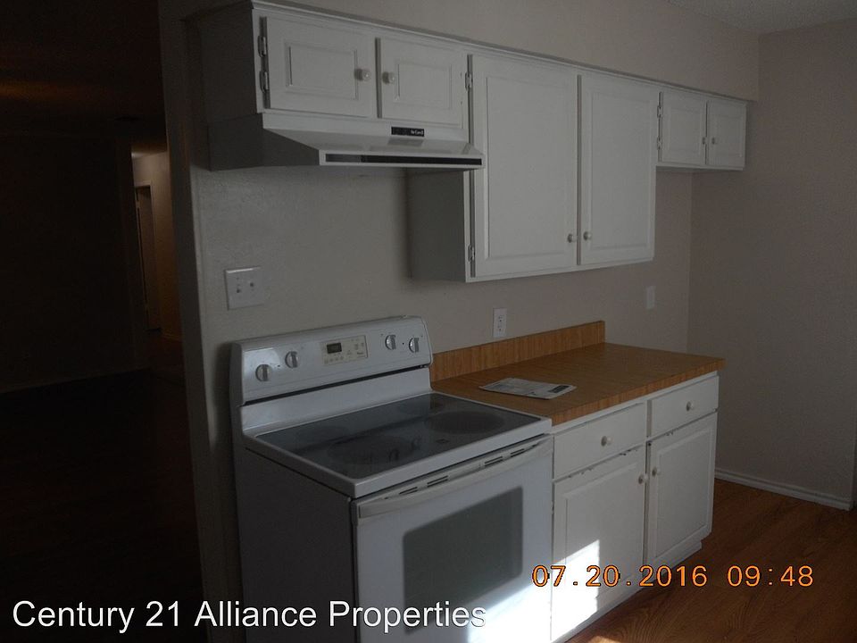 1st image of 517 Stallion Ln
