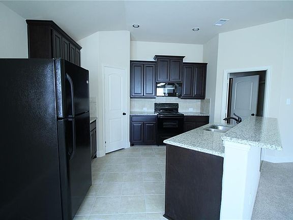 2nd image of 1407 Reiger Dr